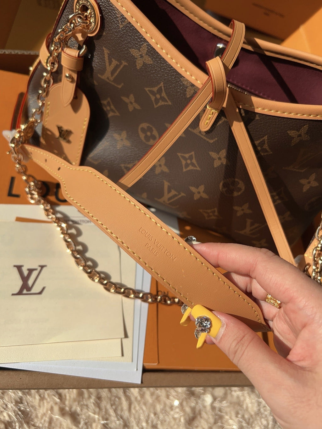 LV Pochette Metis Monogram Canvas Crossbody Bag with Chain Strap (26 x 17 x 10) cm