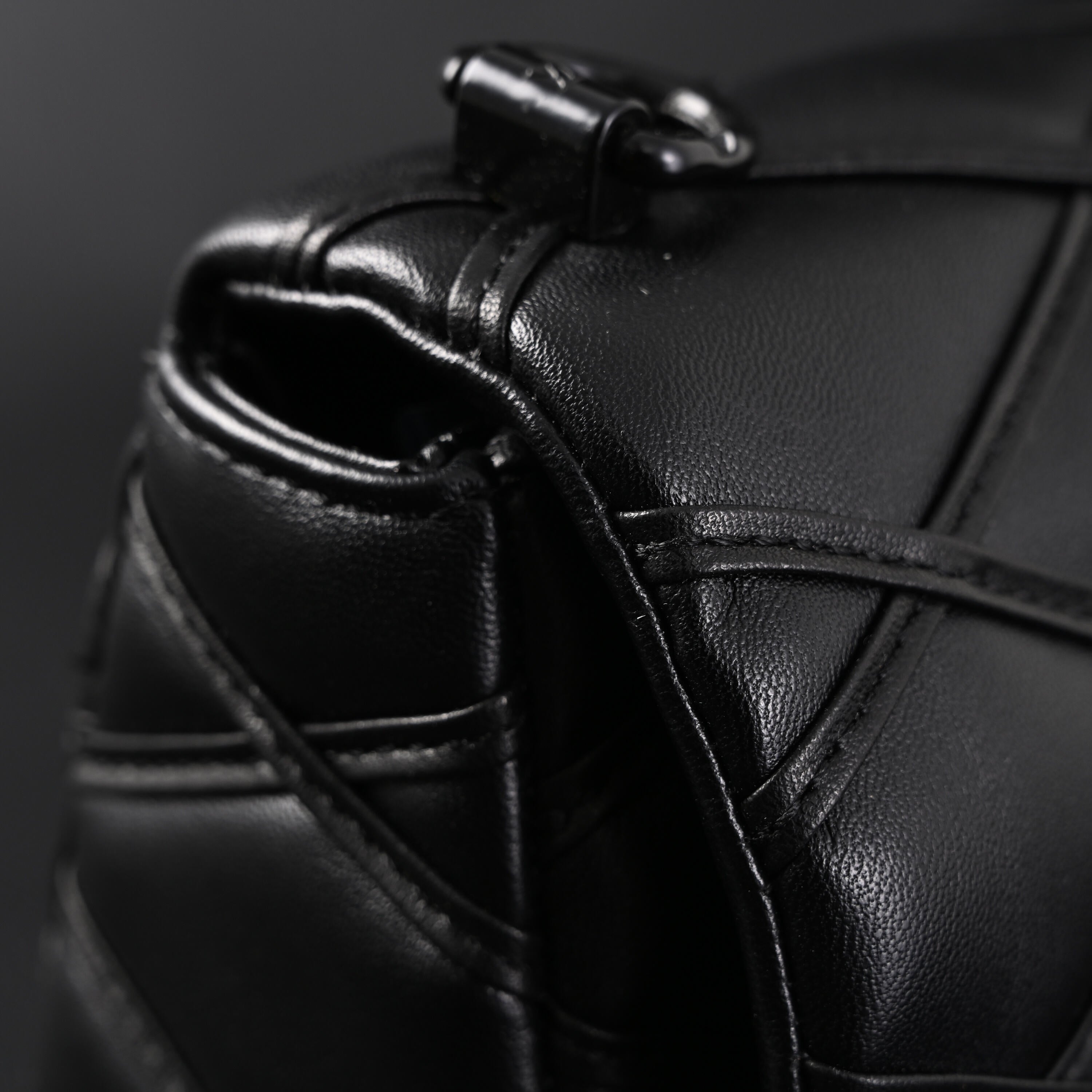 Louis Vuitton GO-14 MM Quilted Leather Chain Shoulder Bag – Black