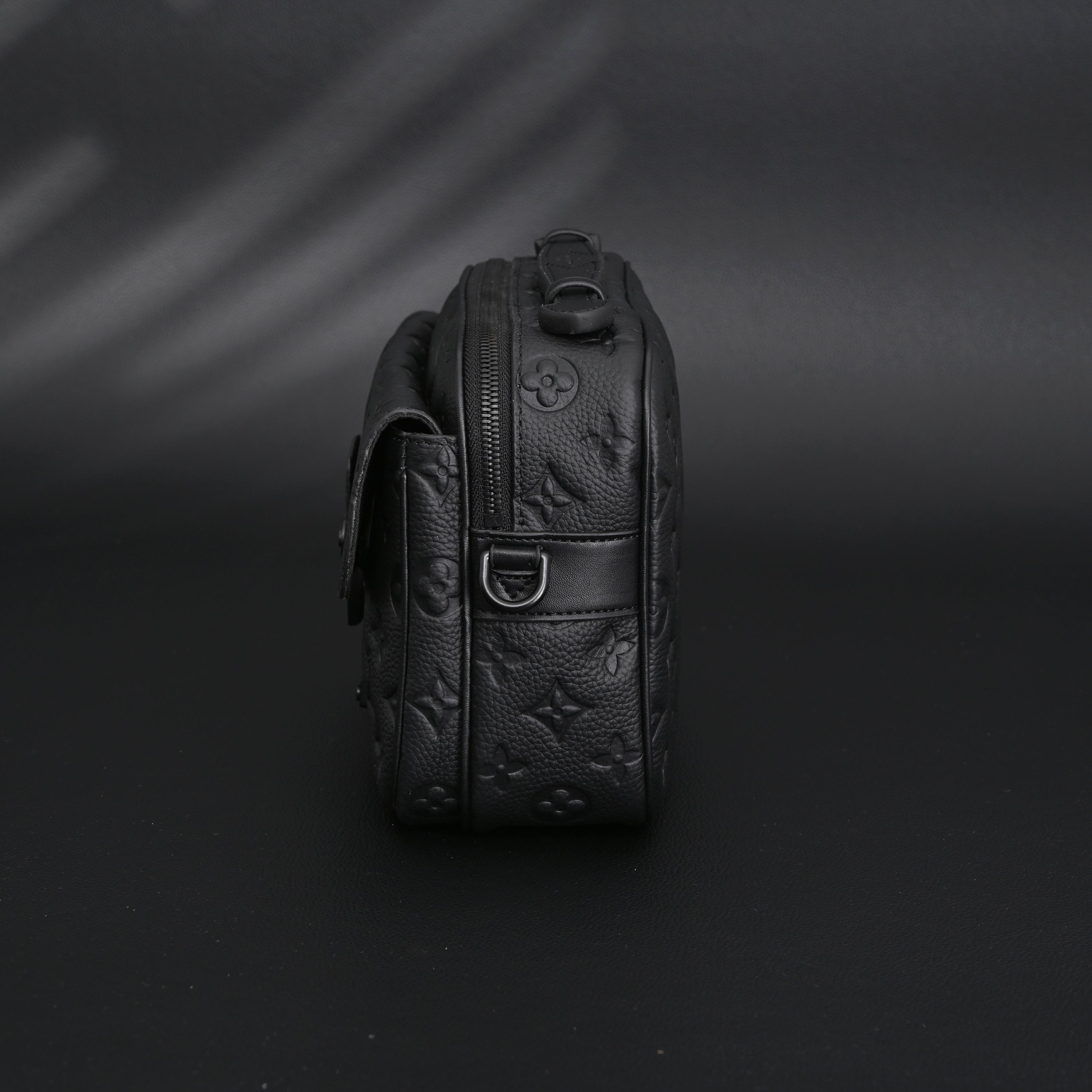 Louis Vuitton Capucines BB Top Handle Bag – Black Taurillon Leather